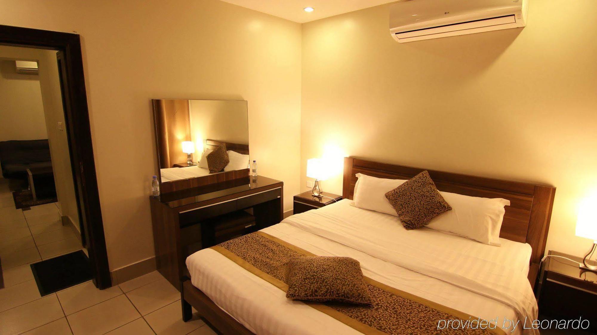 Stars Home Suites Hotel - Al Hamra Джидда Екстер'єр фото