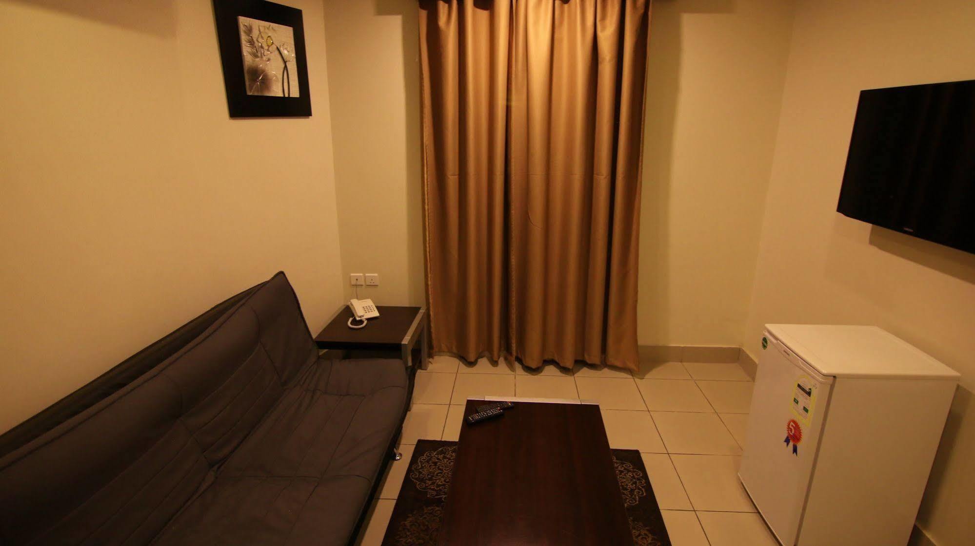 Stars Home Suites Hotel - Al Hamra Джидда Екстер'єр фото